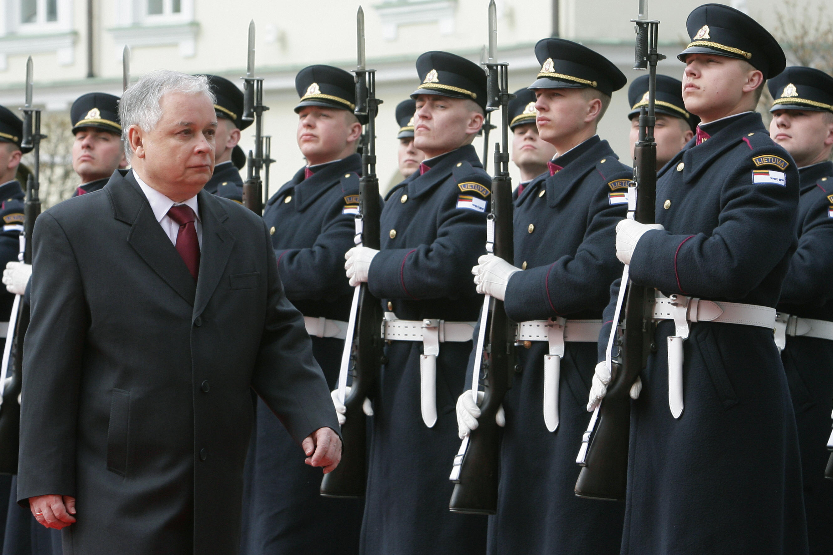 Lech Kaczyński photographed during a welcoming ceremony for the Polish leader in Vilnius, Lithuania, on April 16, 2009. | Source: Getty Images