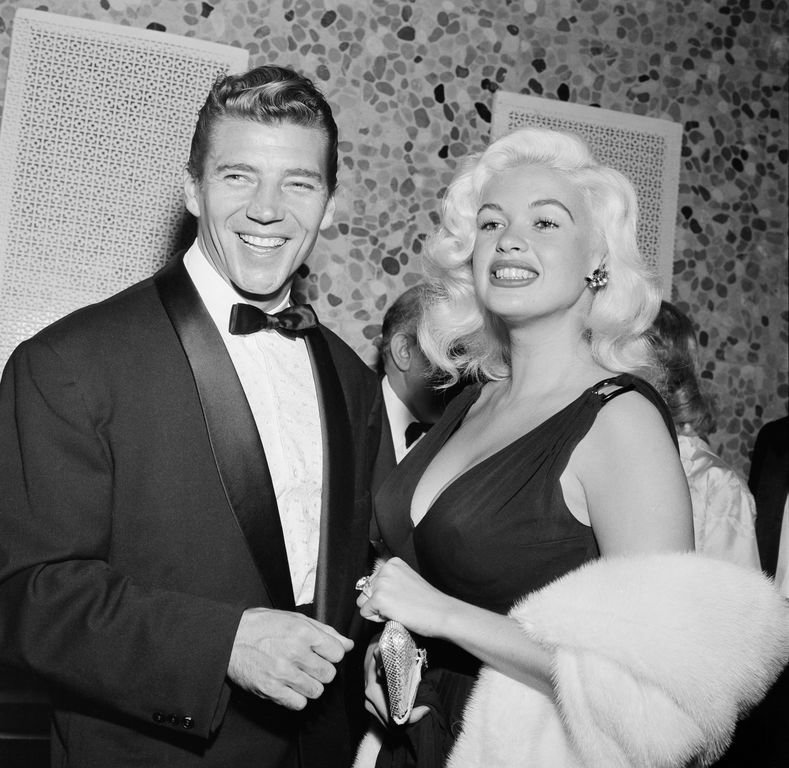 Mickey Hargitay and Jayne Mansfield at the WAIF BALL in Los Angeles on November 9, 1957 | Source: Getty Images