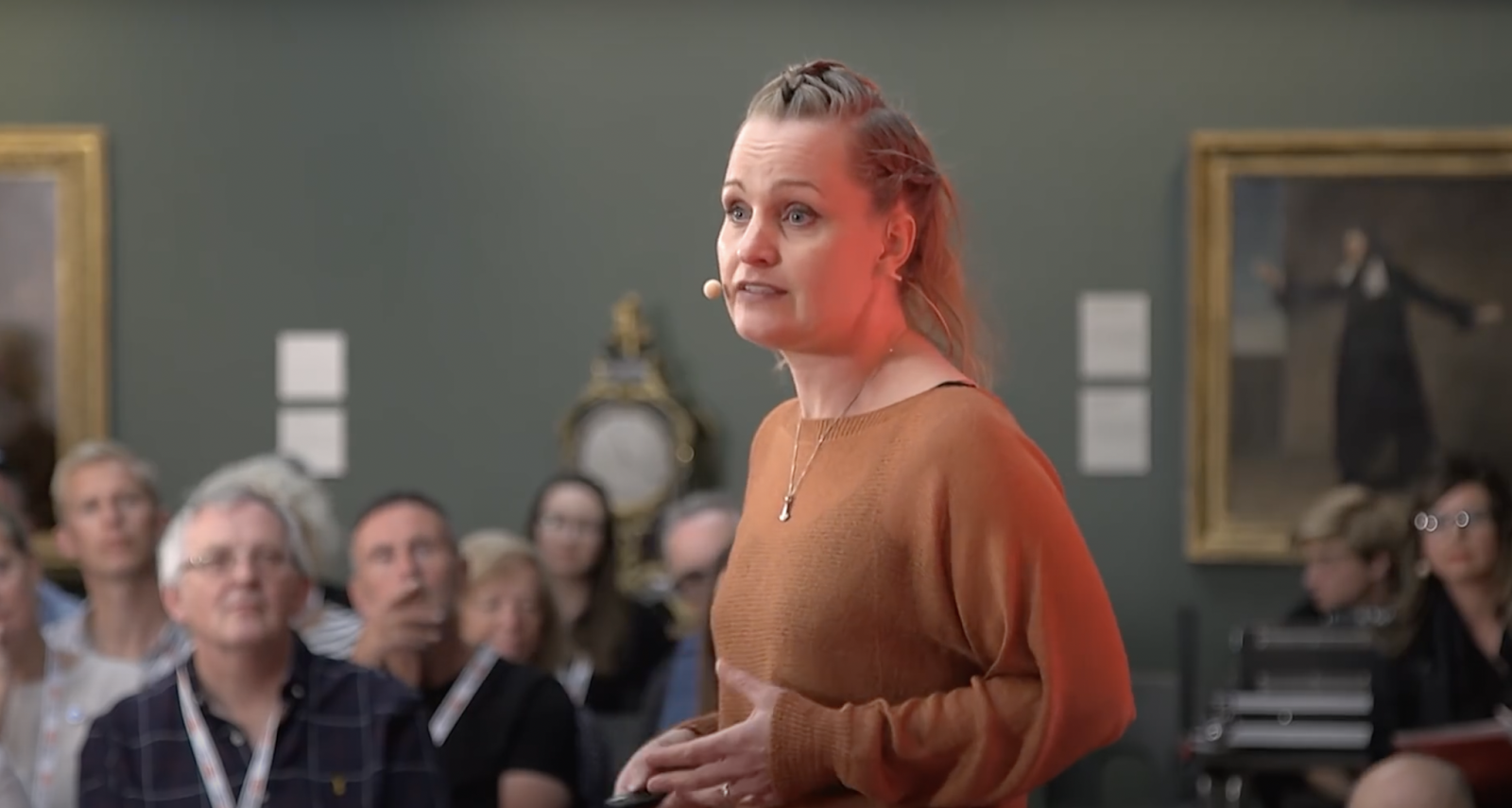 Dr. Cat Jarman during a TEDx Talks event in 2019. | Source: YouTube/TEDx Talks