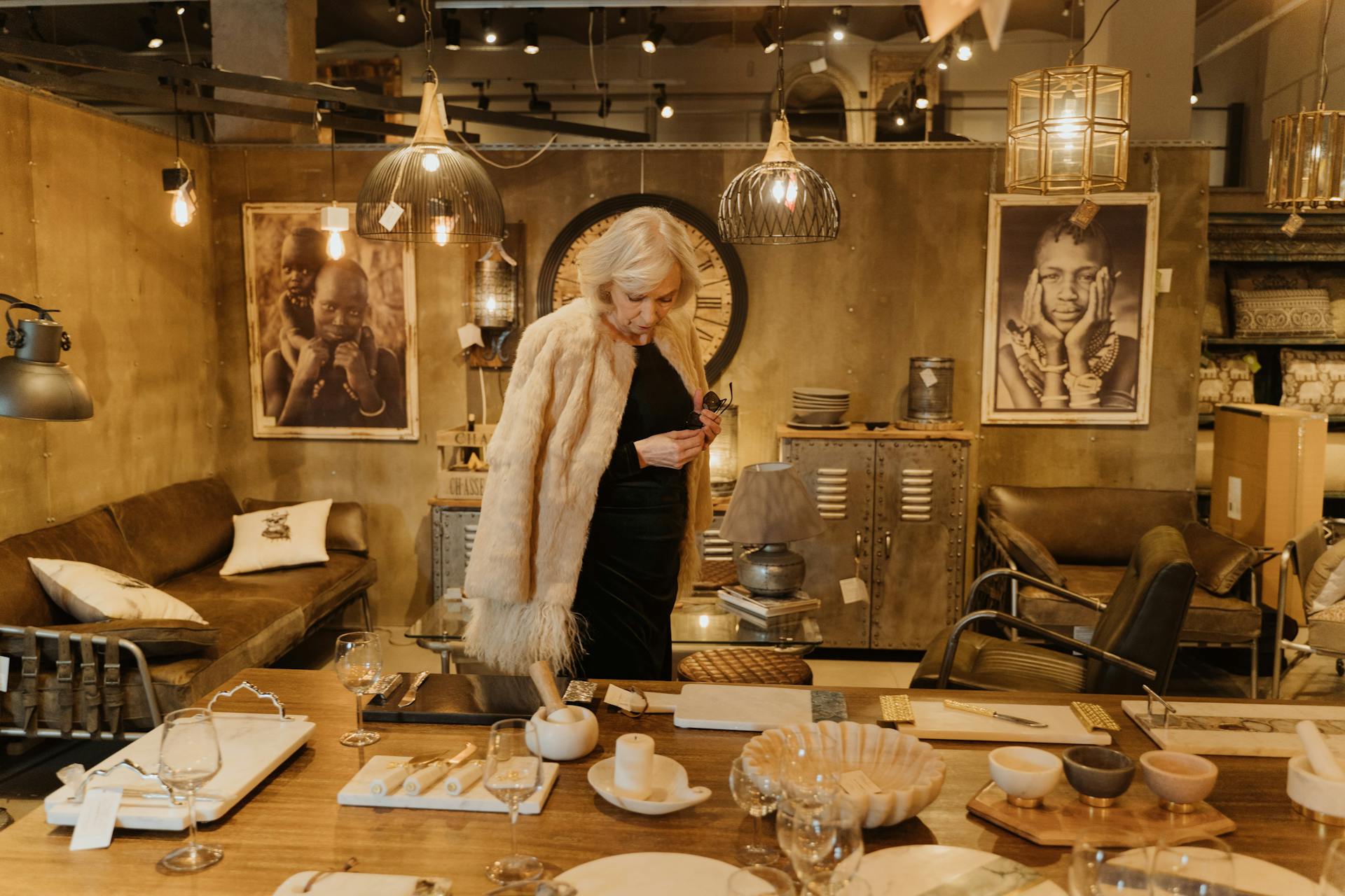 An elderly woman in an antique store | Source: Pexels