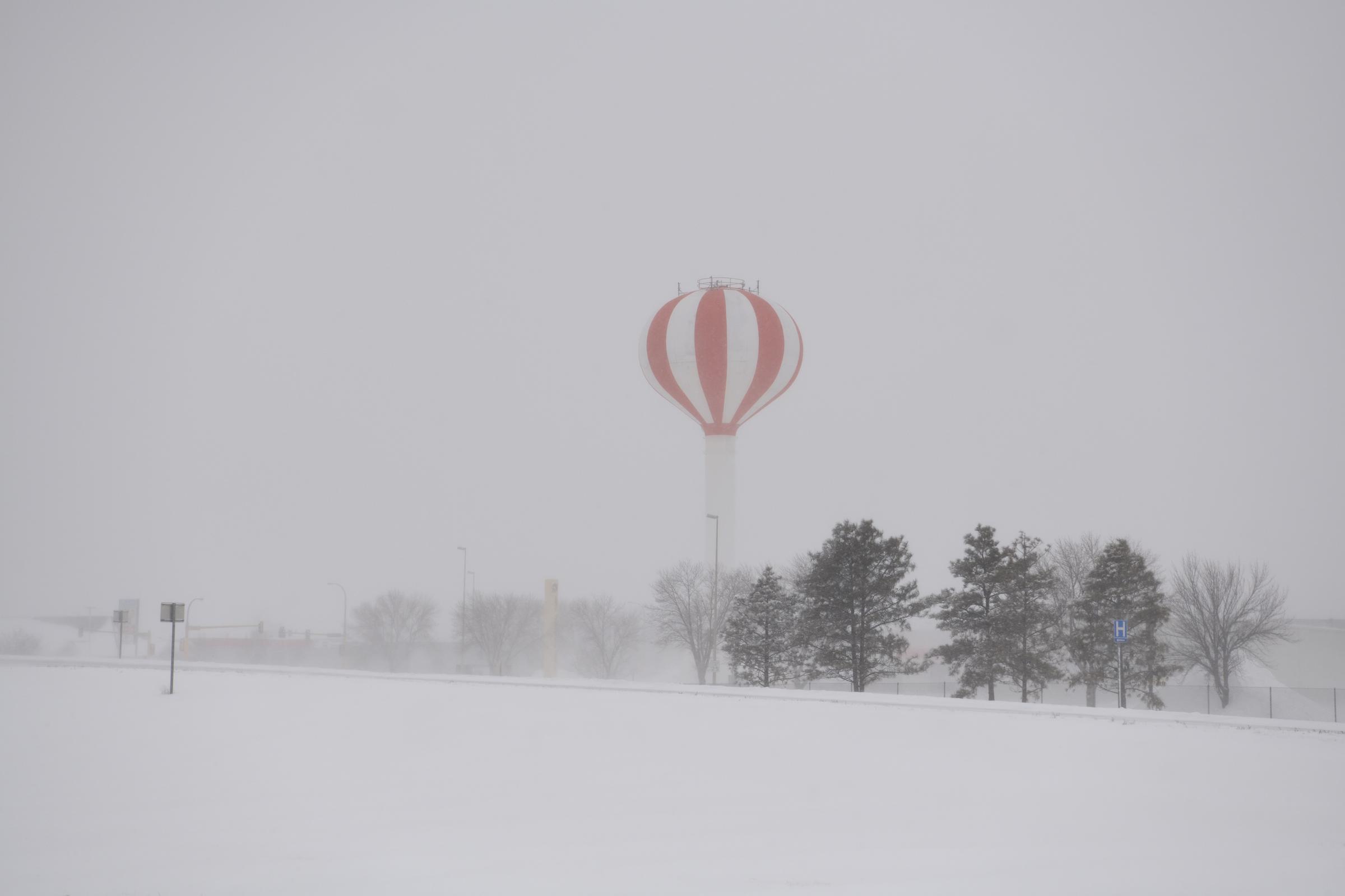 A water tower seen in a snowstorm in North Dakota, dated December 28, 2018 | Source: Getty Images