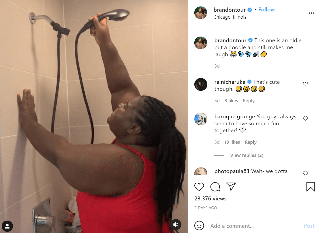 Gabby Sidibe trying to reach the shower. | Photo: Instagram/brandontour