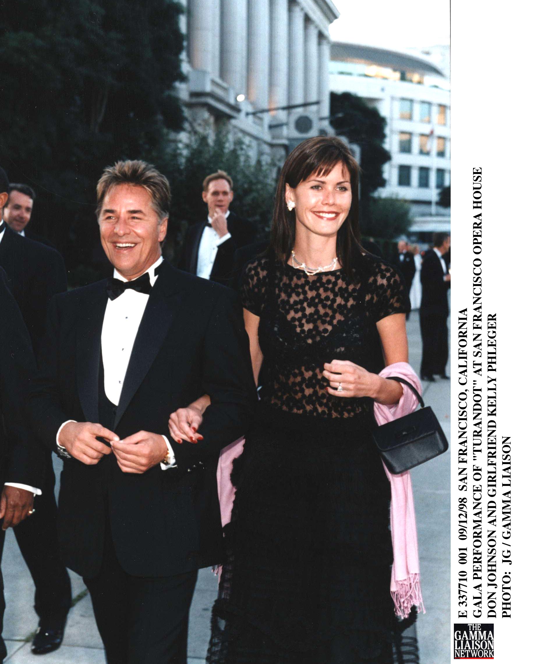 Don Johnson and his girlfriend, Kelly Phleger, at the San Francisco, California Gala Performance of "Turandot" on September 12, 1998 | Source: Getty Images