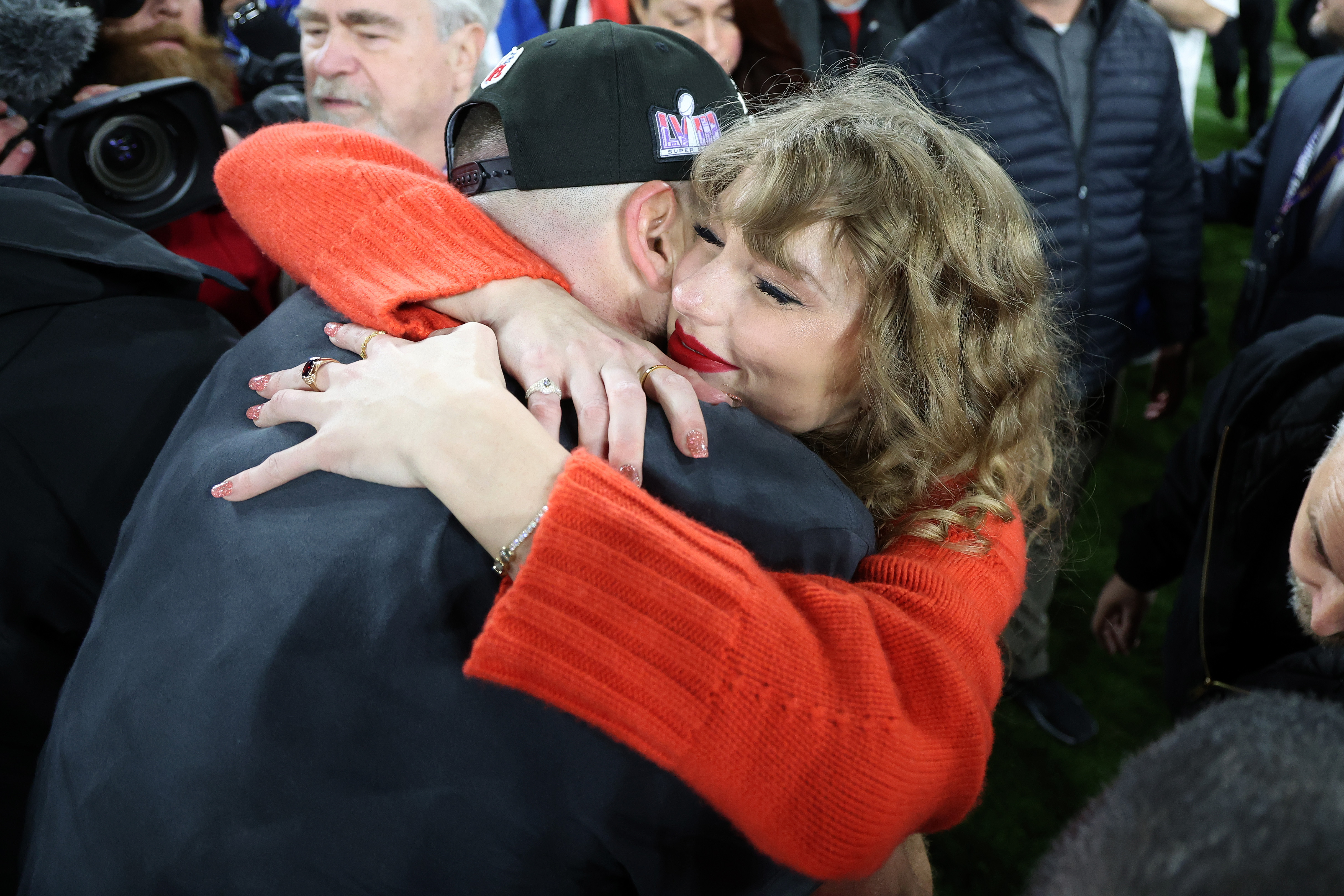 Travis Kelce celebrates with Taylor Swift after the Chiefs win | Source: Getty Images