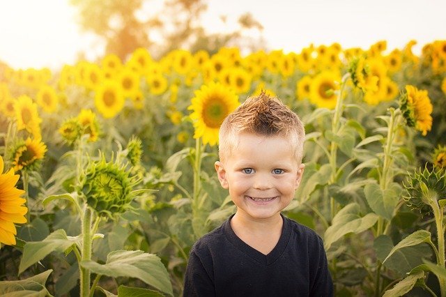 Niño sonriente. | Foto: Pixabay