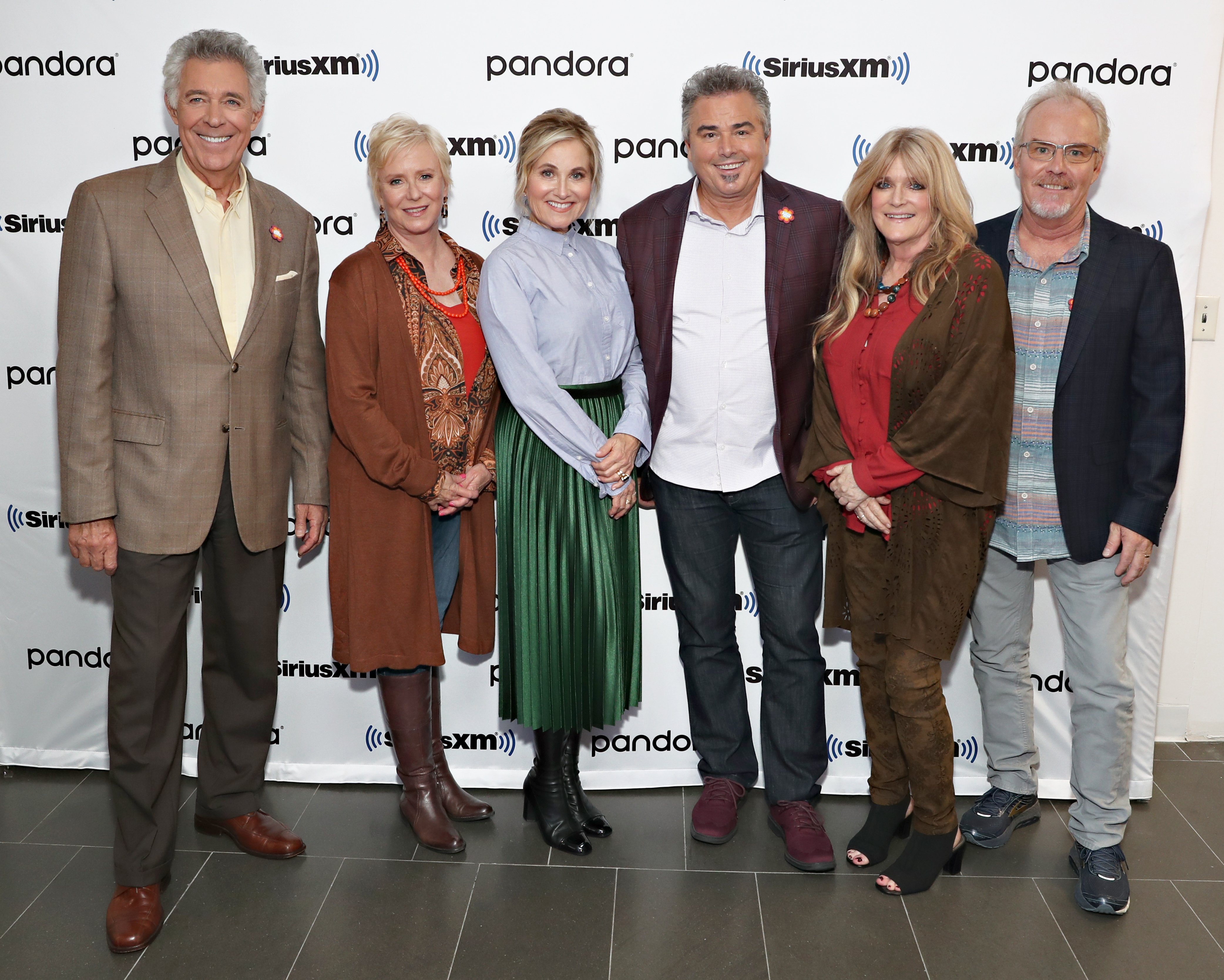 Barry Williams, Eve Plumb, Maureen McCormack, Christopher Knight, Susan Olsen and Mike Lookinland on September 9, 2019 in New York City. | Source: Getty Images