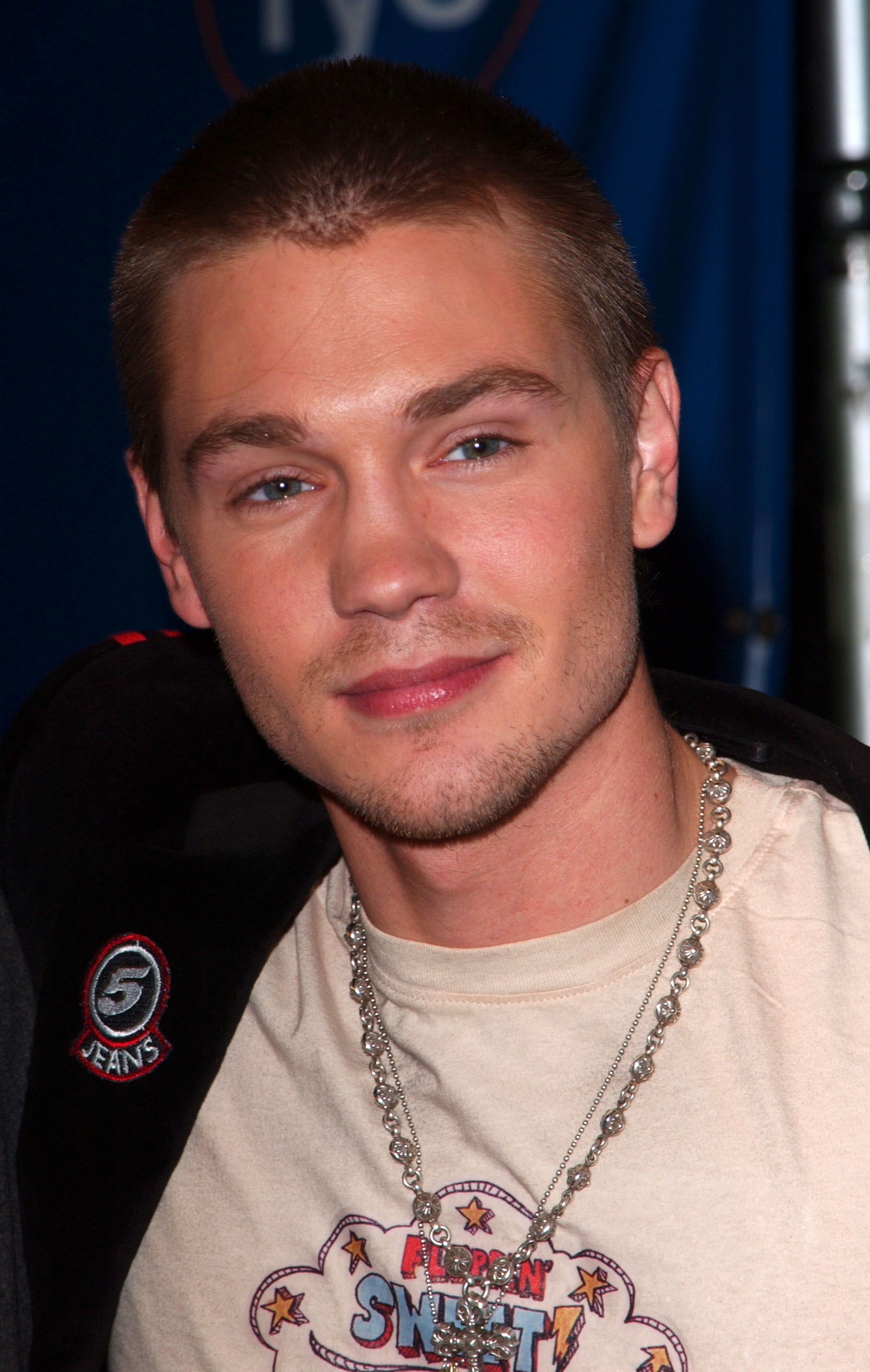 The famous actor photographed at the FYE Music Store in New York in 2004. | Source: Getty Images