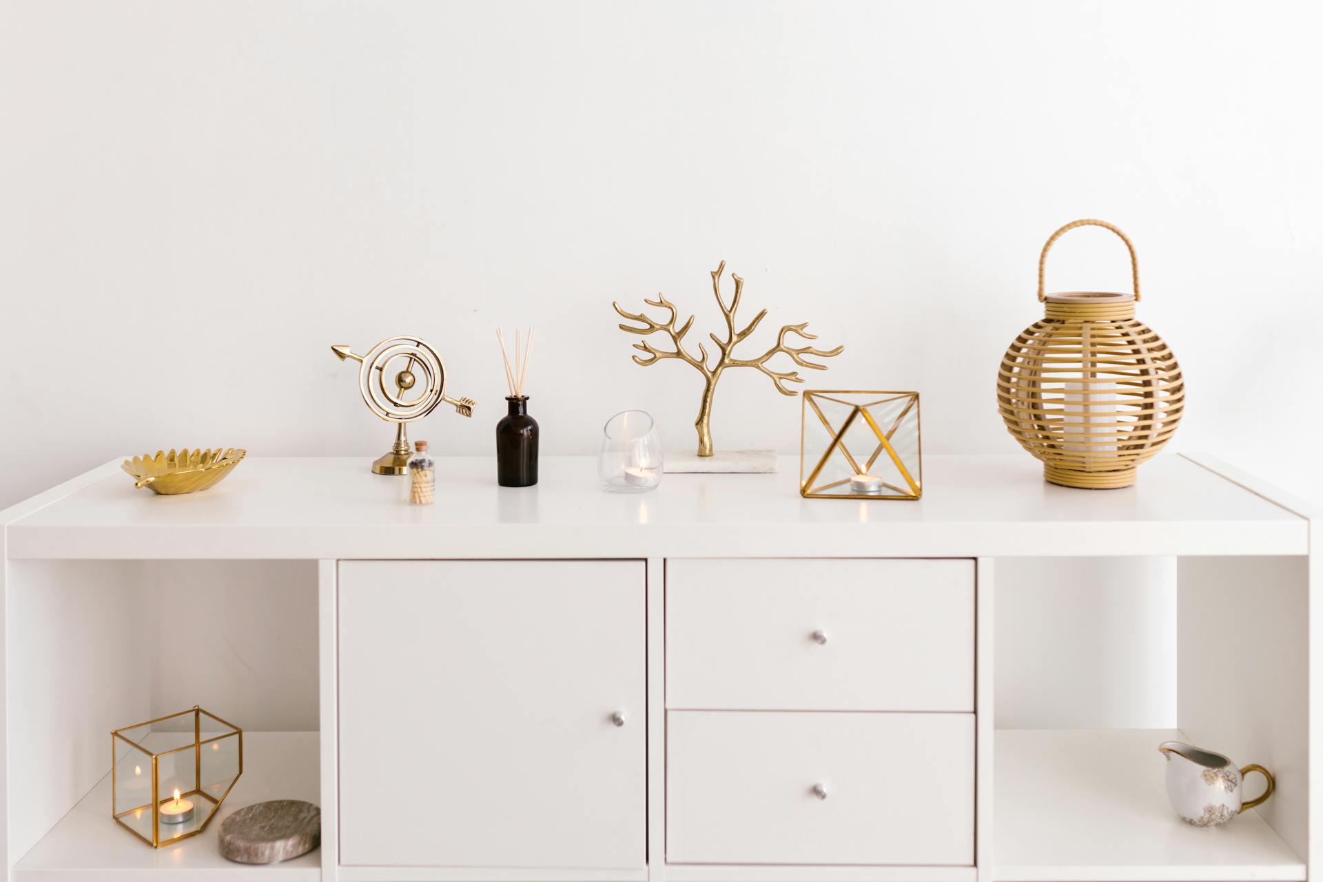 A white furniture table with storage compartments and drawers | Source: Pexels