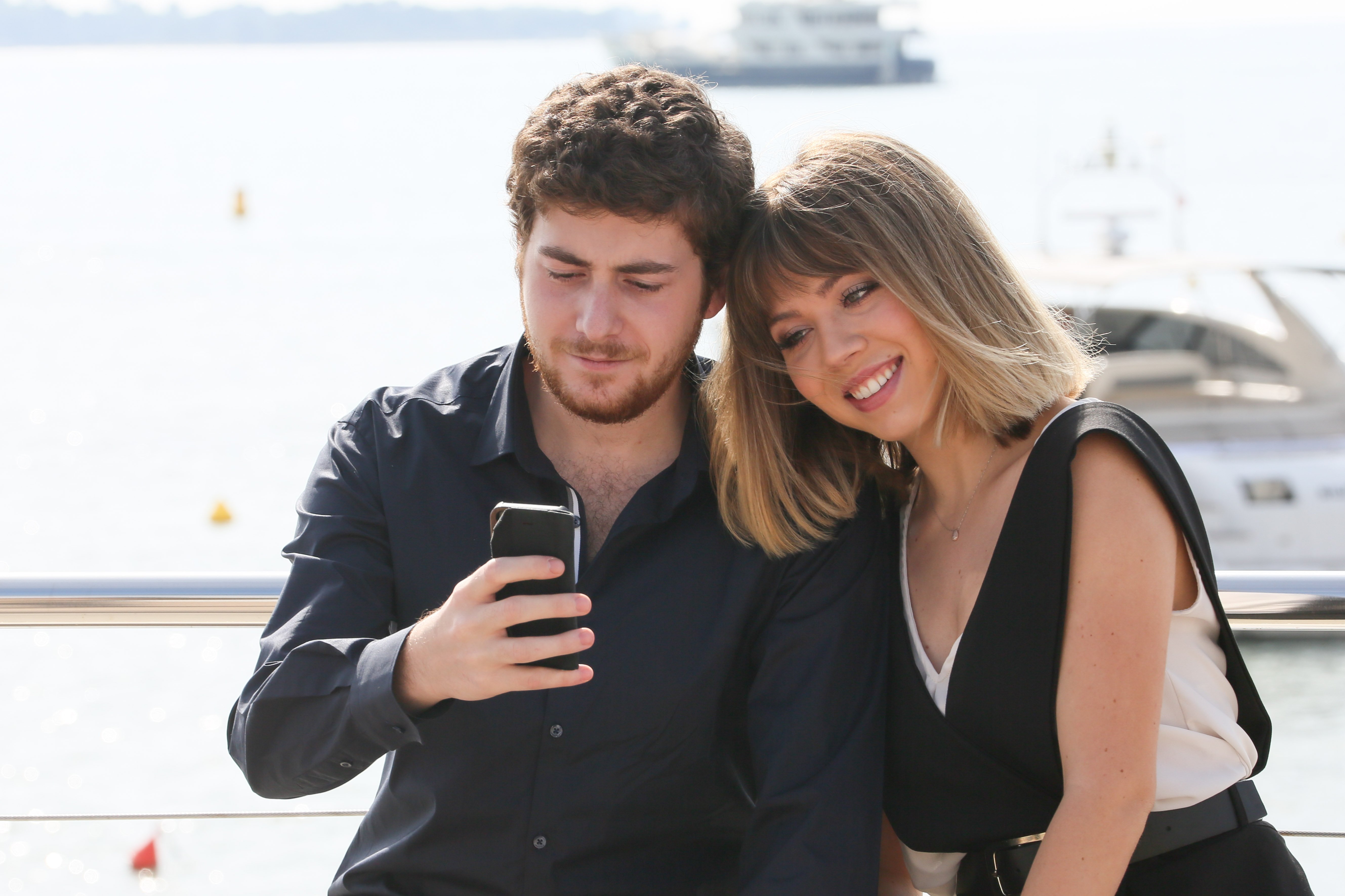 Jennette McCurdy and Jesse Carere at the photocall for "Between" on October 5, 2015 | Source: Getty Images