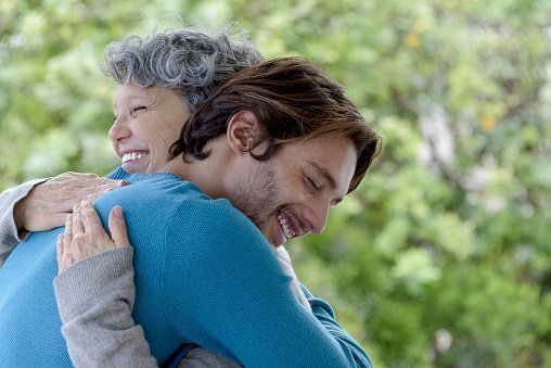 A mother and so hugging | Photo: Getty Images