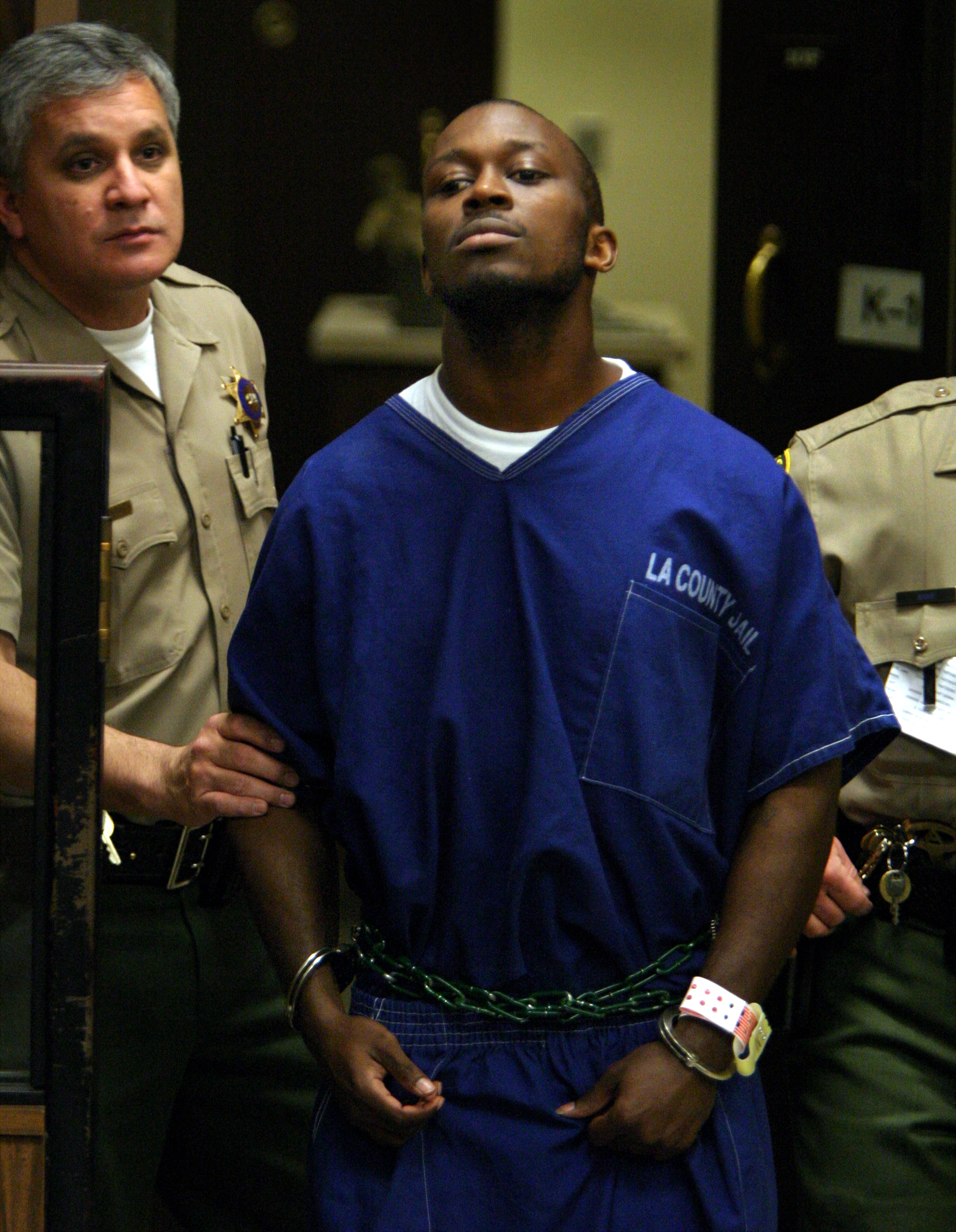 Robert Maxfield photographed in the Los Angeles Superior Courtroom of Judge John J. Cheroske in Compton, California, for his arraignment on January 20, 2004. | Source: Getty Images