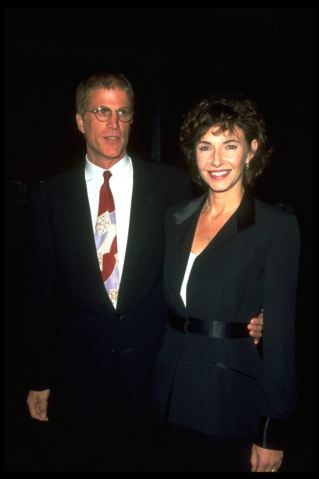 Ted Danson and Mary Steenburgen during the premiere of "Gulliver's Travels" in 1996  | Source: Getty Images
