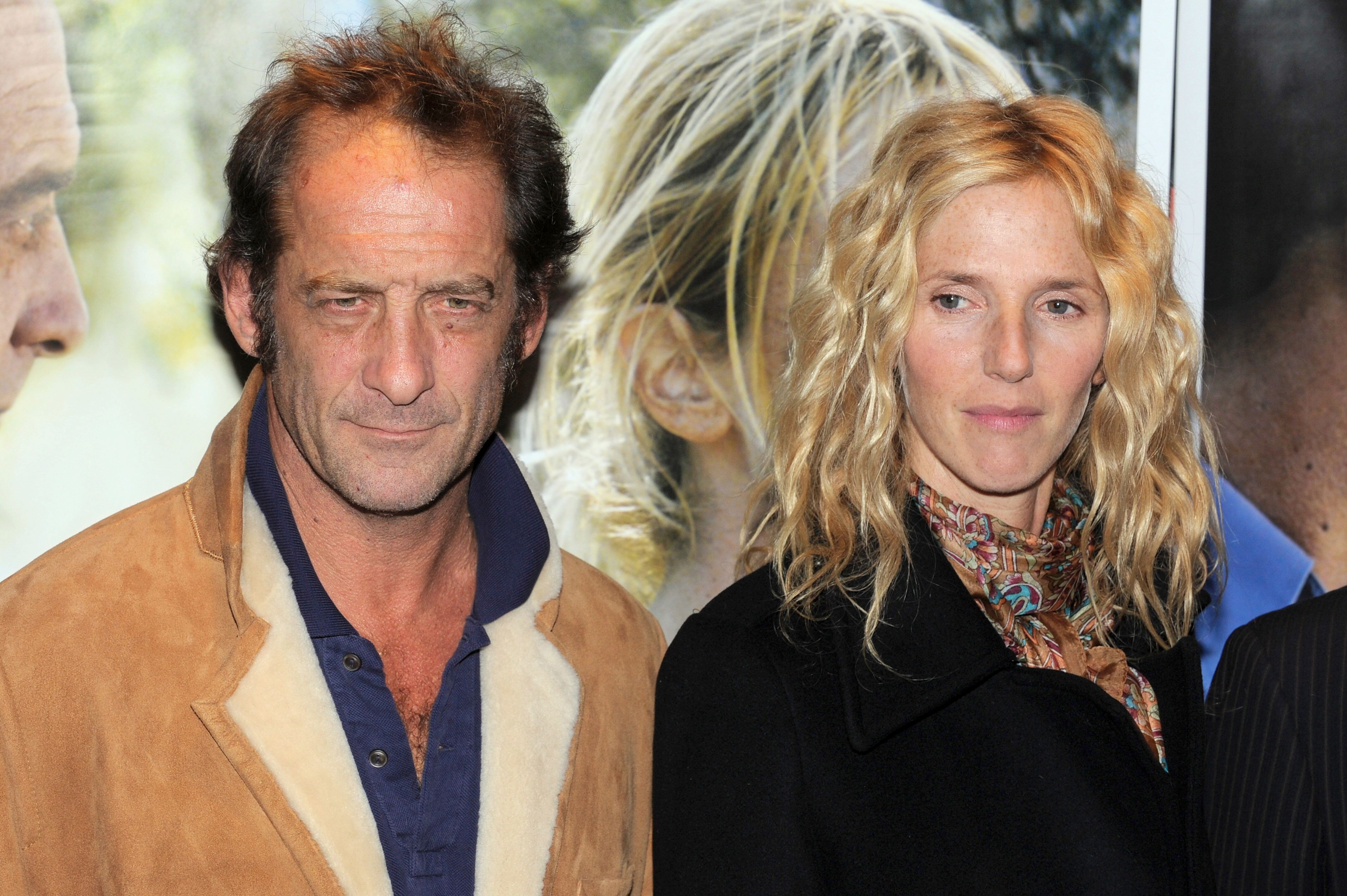 Vincent Lindon et Sandrine Kiberlain assistent à la première de "Mademoiselle Chambon" (qui se tient à l'UGC Les Halles) à Paris. | Photo : Getty Images