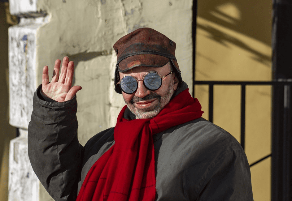 Herr Kelic stand immer auf der Veranda und winkte. | Quelle: Unsplash