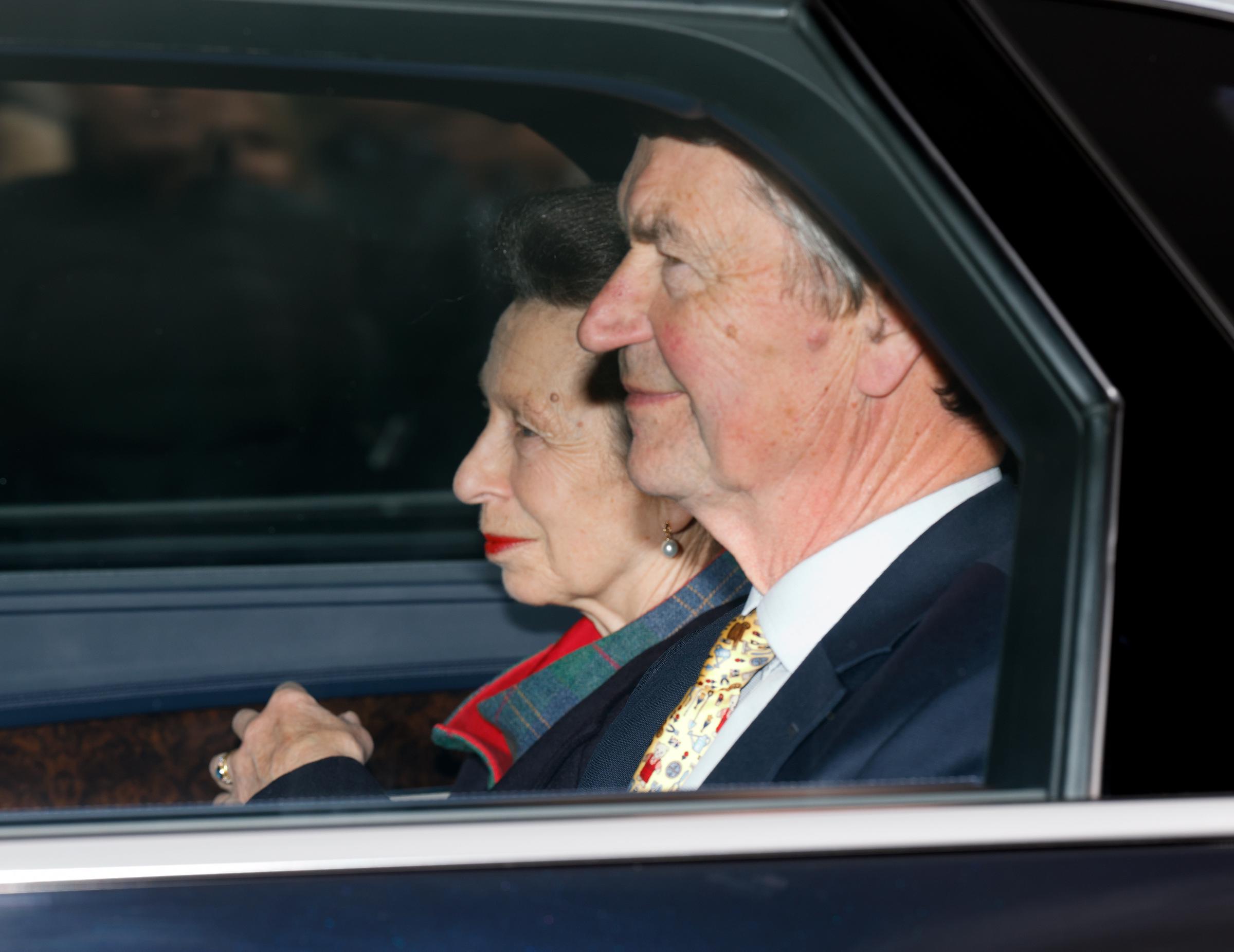 Anne, Princess Royal, arrived alongside her husband, Vice Admiral Sir Timothy Laurence, both appearing composed and characteristically understated as they made their way to Buckingham Palace. Known for her unwavering dedication to duty, the Princess Royal brought her signature no-nonsense elegance to the King's pre-Christmas celebration.