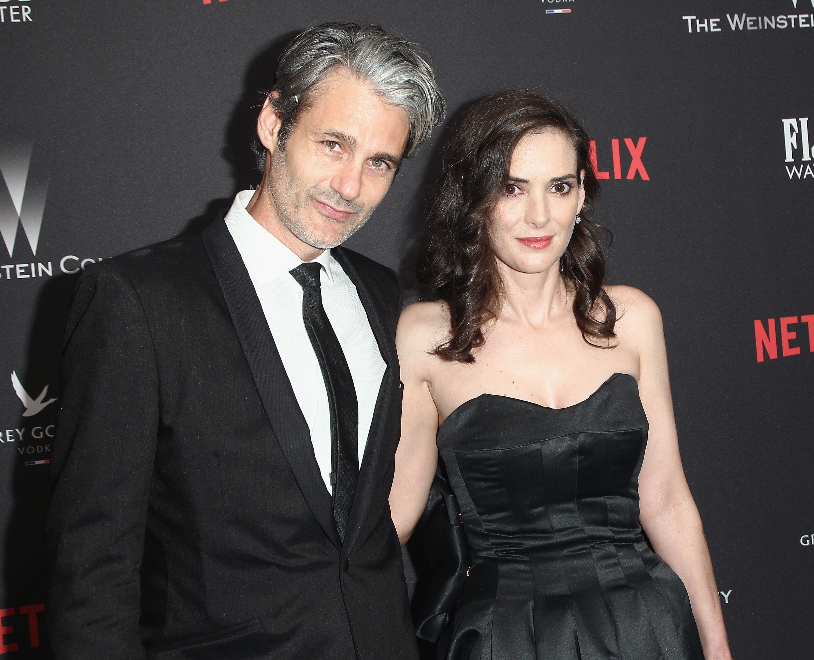 Scott Mackinlay Hahn and Winona Ryder on January 8, 2017 in Beverly Hills, California. | Source: Getty Images