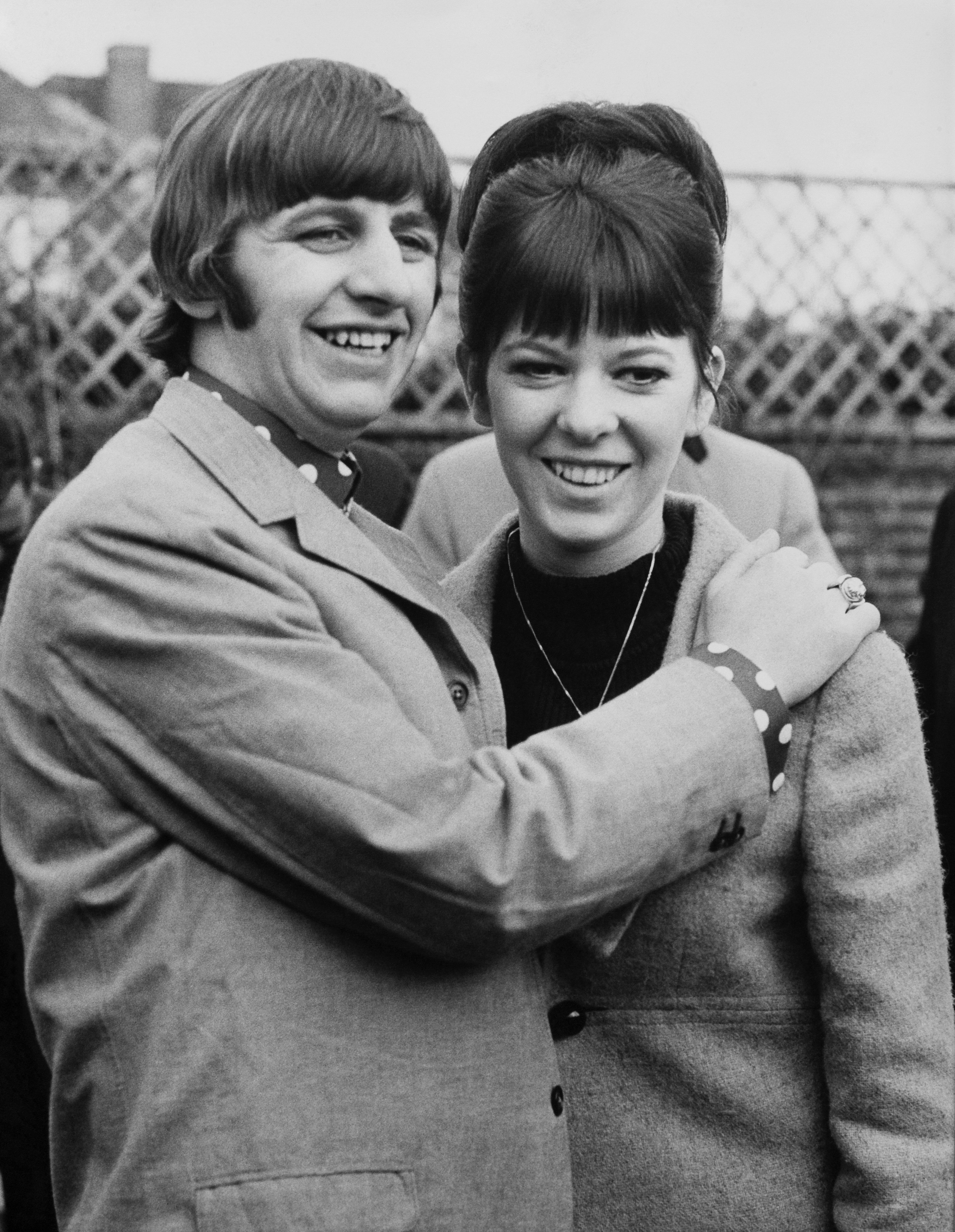 Ringo Starr And Maureen Starkey in Brighton, England On February 22, 1965 | Source: Getty Images