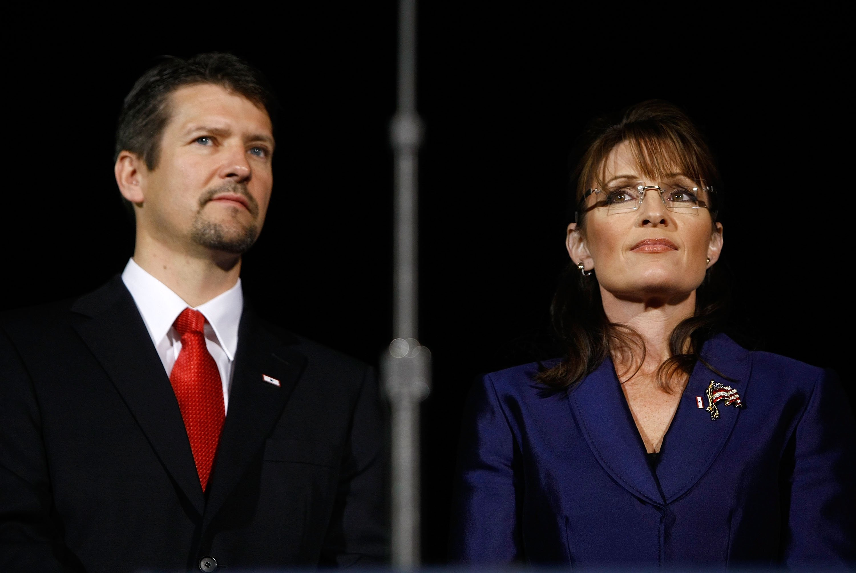 Sarah Palin and husband Todd Palin during the election night rally on November 4, 2008, in Phoenix, Arizona. | Source: Getty Images.