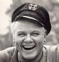 Alan Hale. | Source: Wikimedia Commons