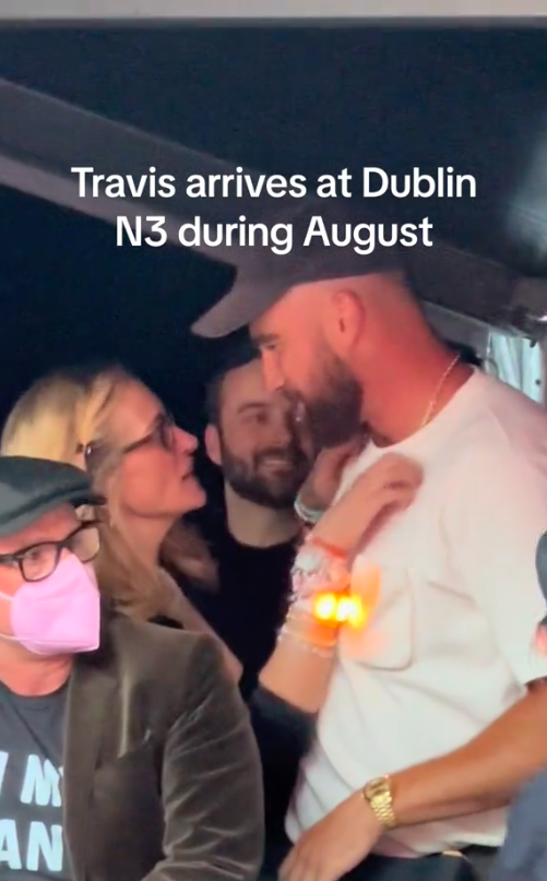Julia Roberts scratching Travis Kelce's chest at Taylor Swift's Dublin concert, posted on July 1, 2024 | Source: TikTok/kelleyfarrelly