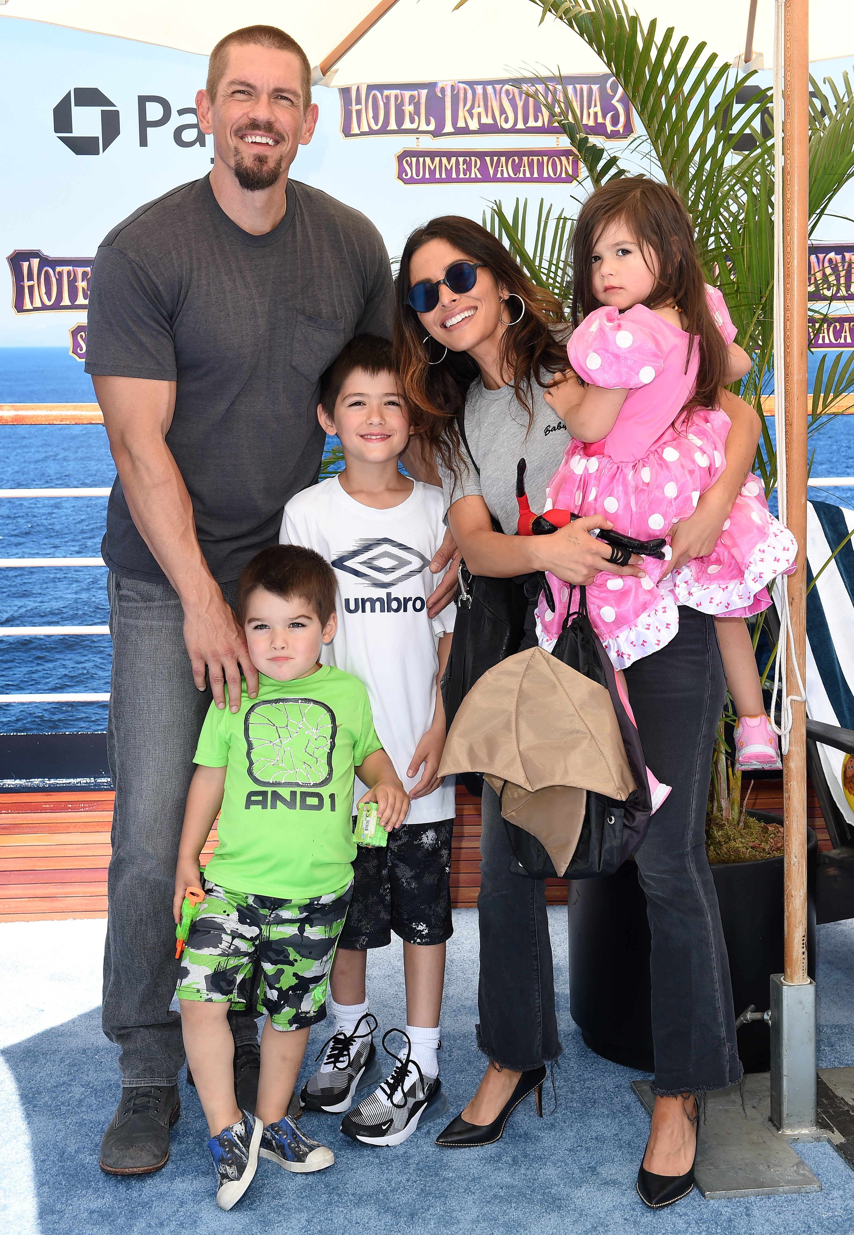 Steve Howey and Sarah Shahi with daughter Violet Moon Howey and sons William Wolf Howey and Knox Blue Howey on June 30, 2018 in Westwood, California | Source: Getty Images