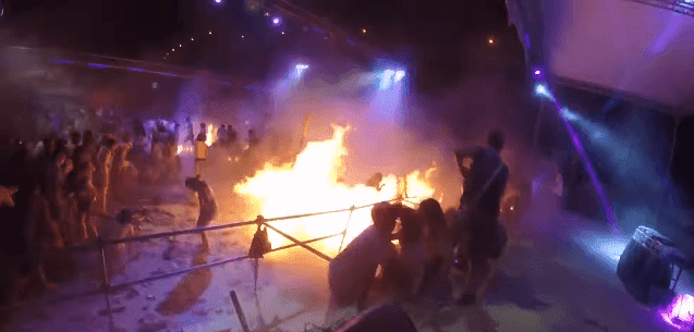 Incendio en la fiesta | Fuente: YouTube/TomoNews US