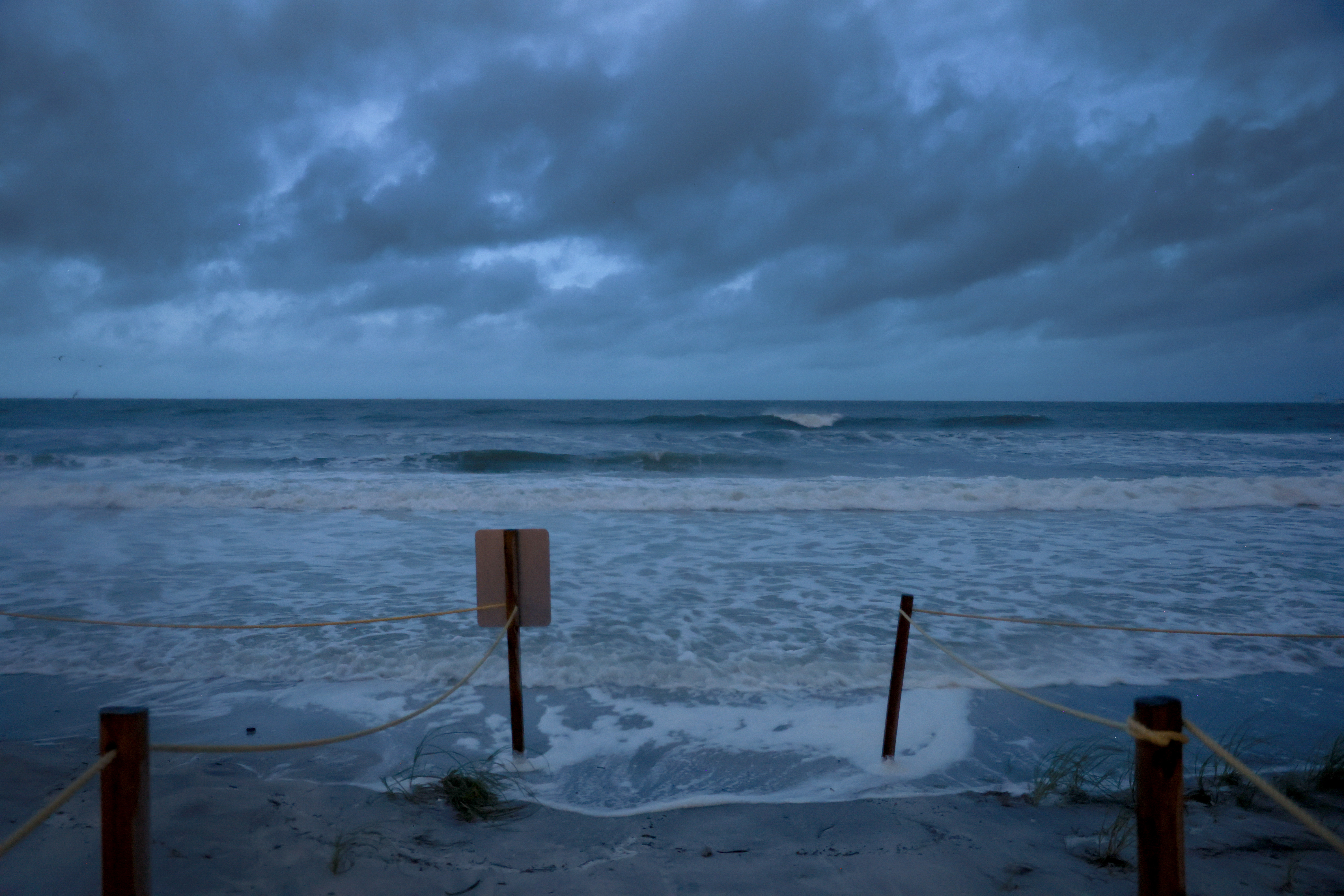 Hurricane Helene hits the Gulf Coast of Florida in St. Pete Beach, Florida on September 26, 2024 | Source: Getty Images