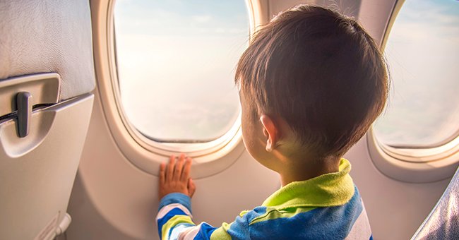 Little Johnny was traveling to see his grandparents. | Photo: Shutterstock