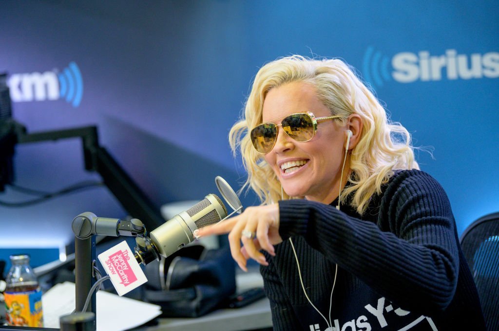 Host Jenny McCarthy as Rapper LL Cool J visits "The Jenny McCarthy Show" at SiriusXM Studios | Photo: Getty Images