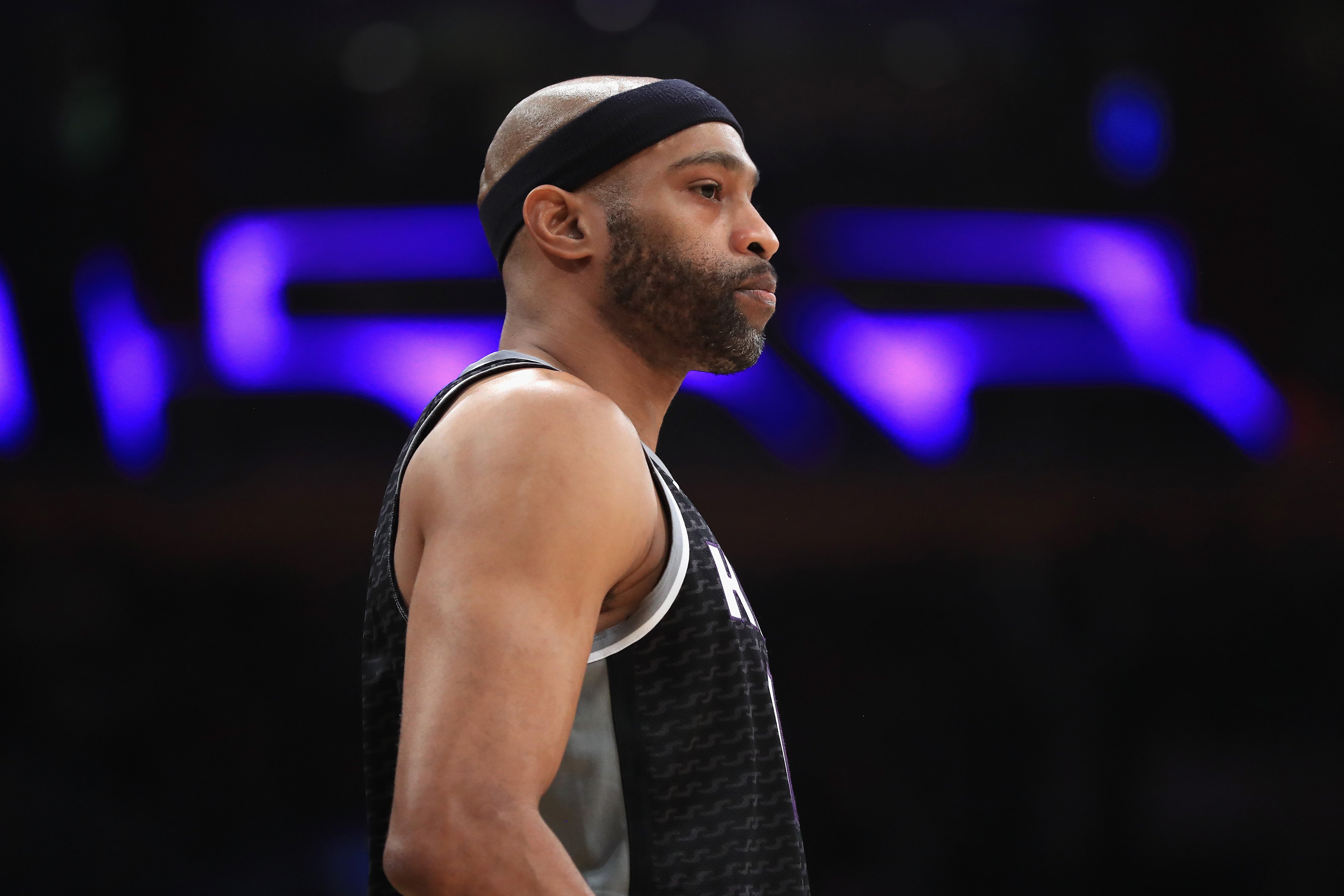 Vince Carter #15 of the Sacramento Kings looks on during the first half of a game against the Los Angeles Lakers at Staples Center on January 9, 2018 in Los Angeles, California. | Source: Getty Images