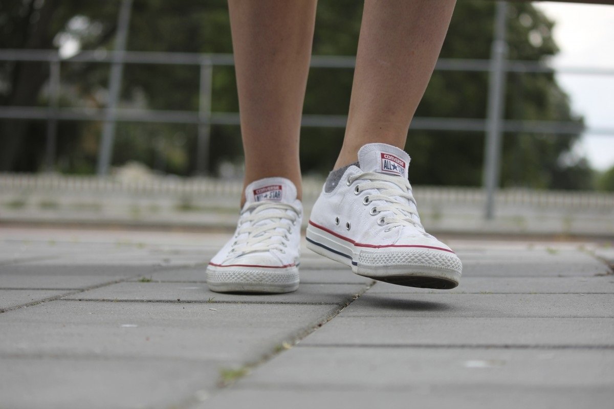Paie de converse. | Photo : Pixhere Paie de converse. | Photo : Pixhere
