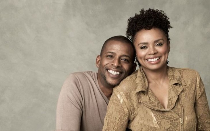 Darnell Williams and Debbi Morgan pose  | Source: Getty Images