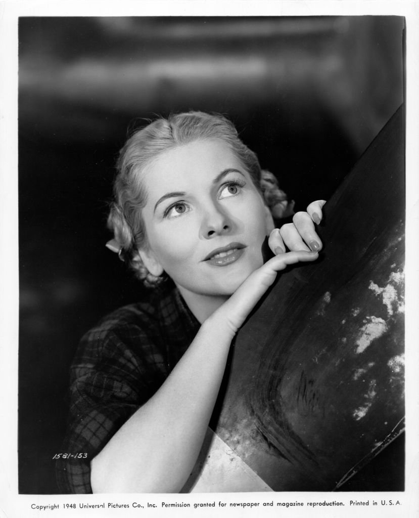 Joan Fontaine (1917-2013) as 'Dee Dee Dillwood' in a publicity shot from the movie "You Gotta Stay Happy," 1948, United States. | Source: Getty Images