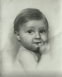 Photo de Corbier quand il était un bébé. | Facebook/Francois Corbier