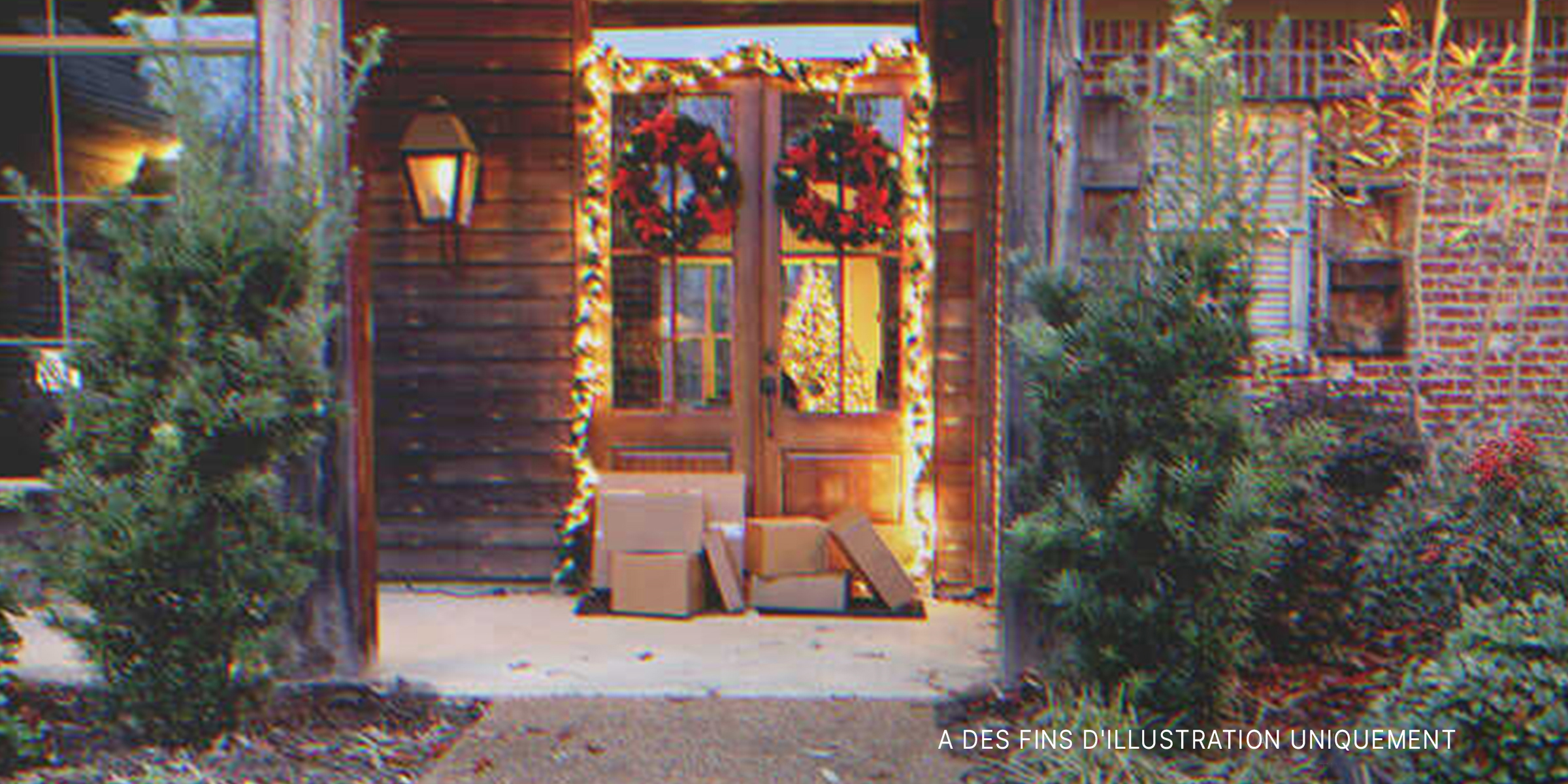 Piles de cartons à l'entrée | Source : Shutterstock