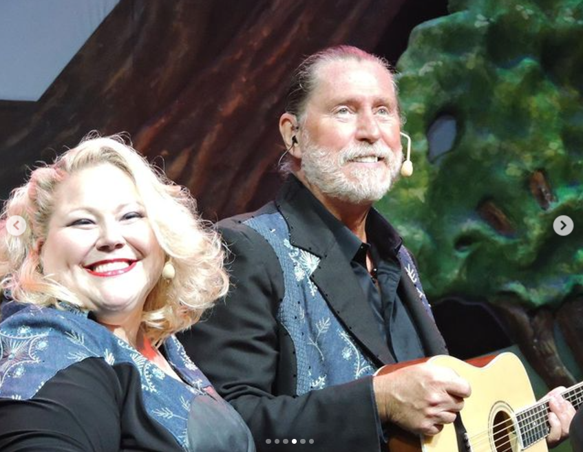 Heidi Parton with her father Randy, posted on December 15, 2022 | Source: Instagram/heidiparton