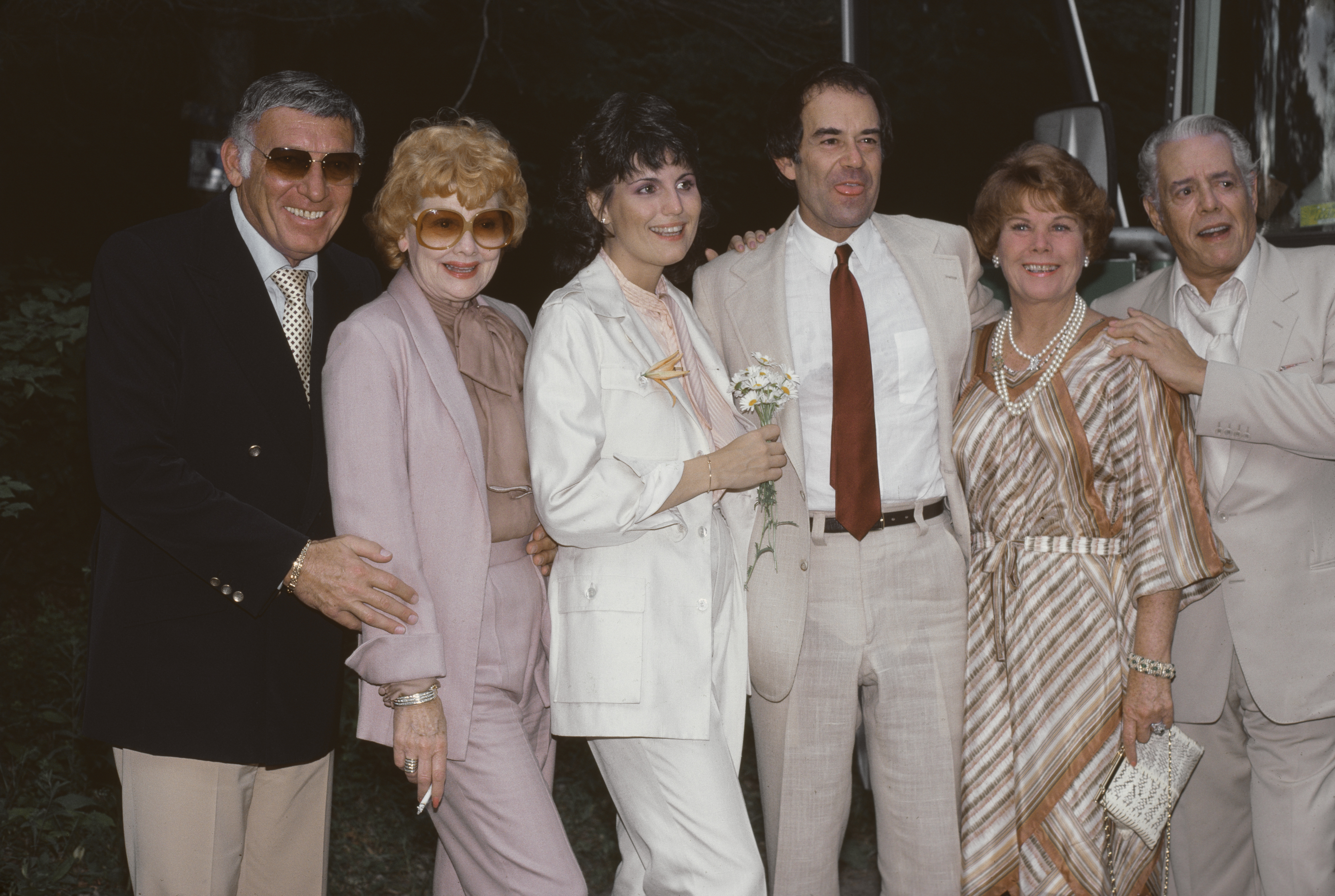 Lucille Ball, Gary Morton, Desi Arnaz, Edie Arnaz, Lucie Arnaz and Laurence Luckinbill in Saugterties, New York on June 22, 1980 | Source: Getty Images