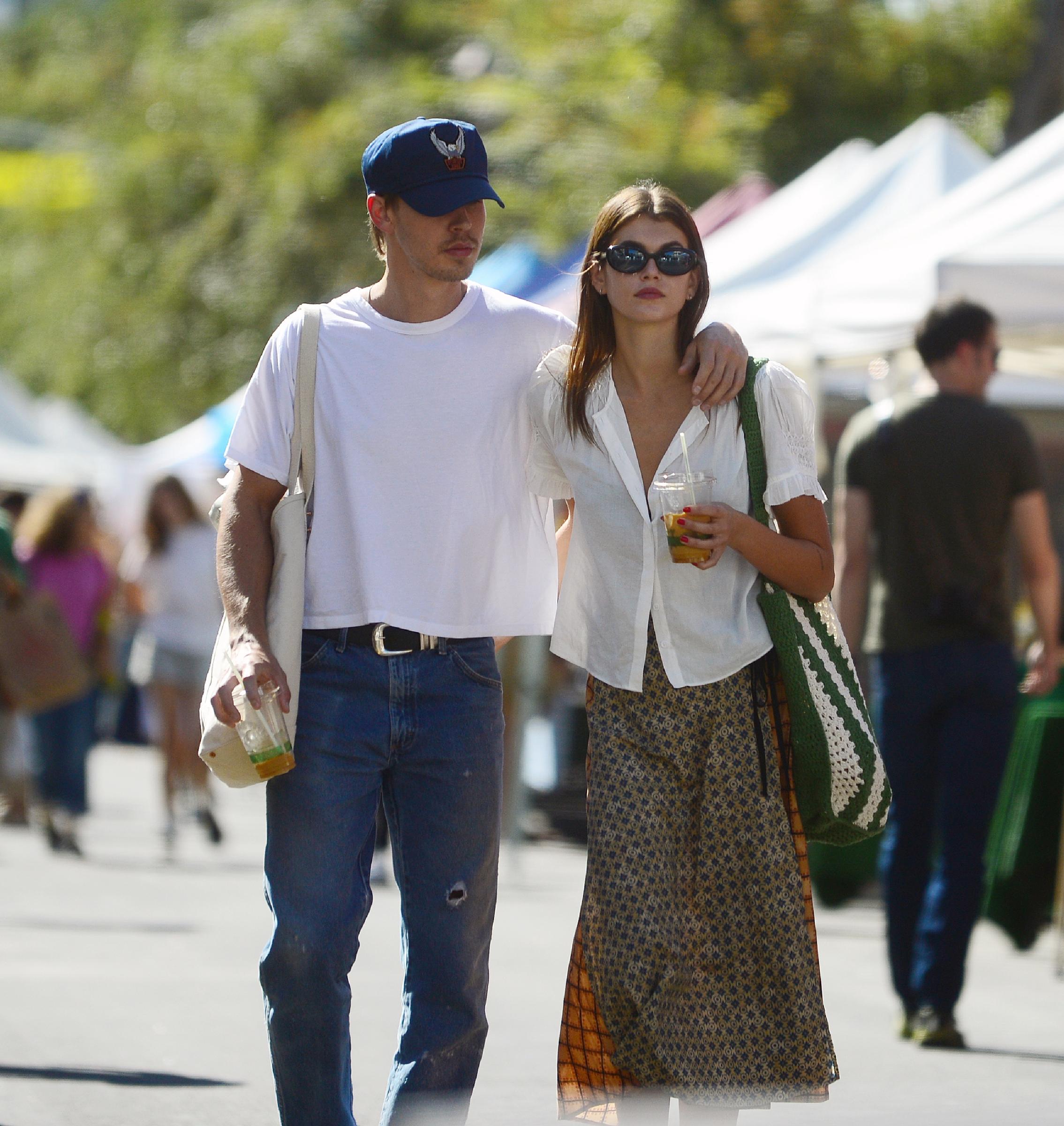 Kaia Gerber and Austin Butler are seen on October 15, 2023, in Hollywood, California | Source: Getty Images