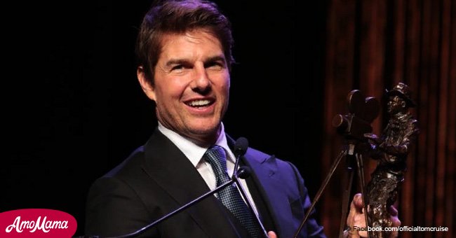 Tom Cruise forgets to zip-up his trousers at MIB-Premiere in Tokyo