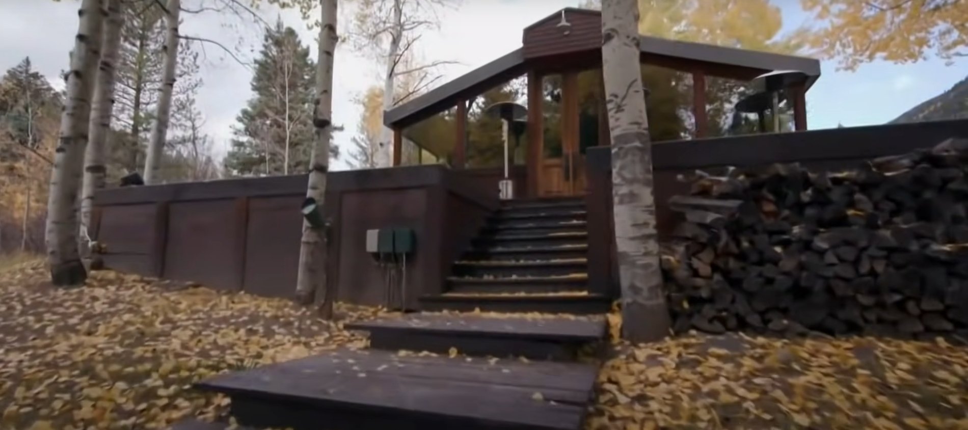 Kevin Costner's Aspen, Colorado, estate. | Source: Youtube/CNBC Make It