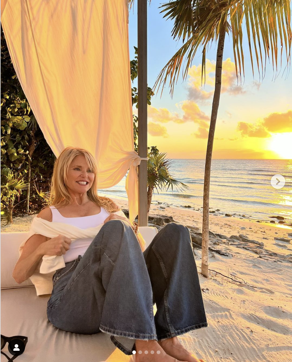 Christie Brinkley at the beach, dated January 2024 | Source: Instagram/ChristieBrinkley