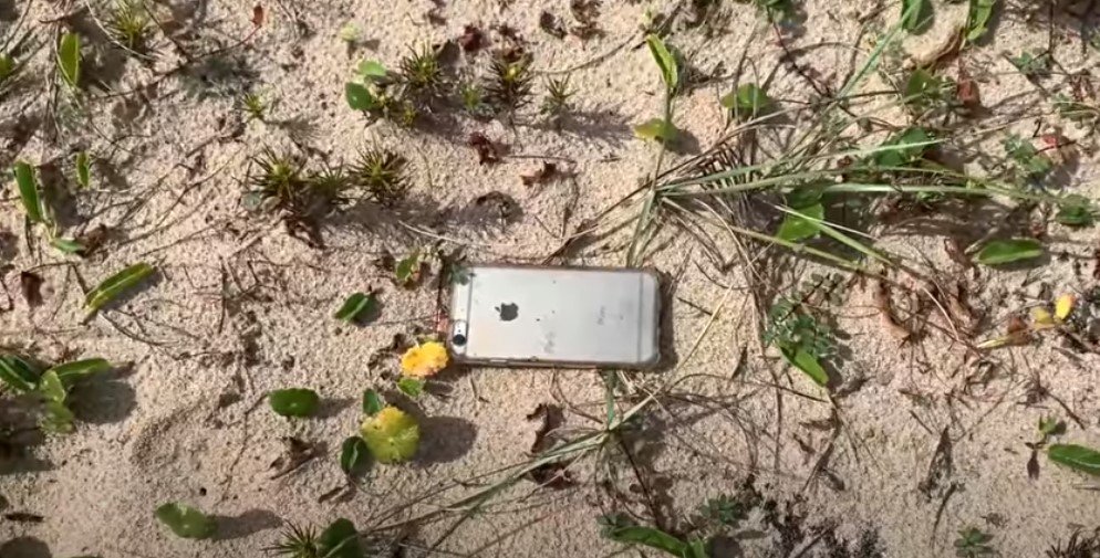 Das Smartphone wurde über GPS auf der Erde gefunden I Quelle: Getty Images