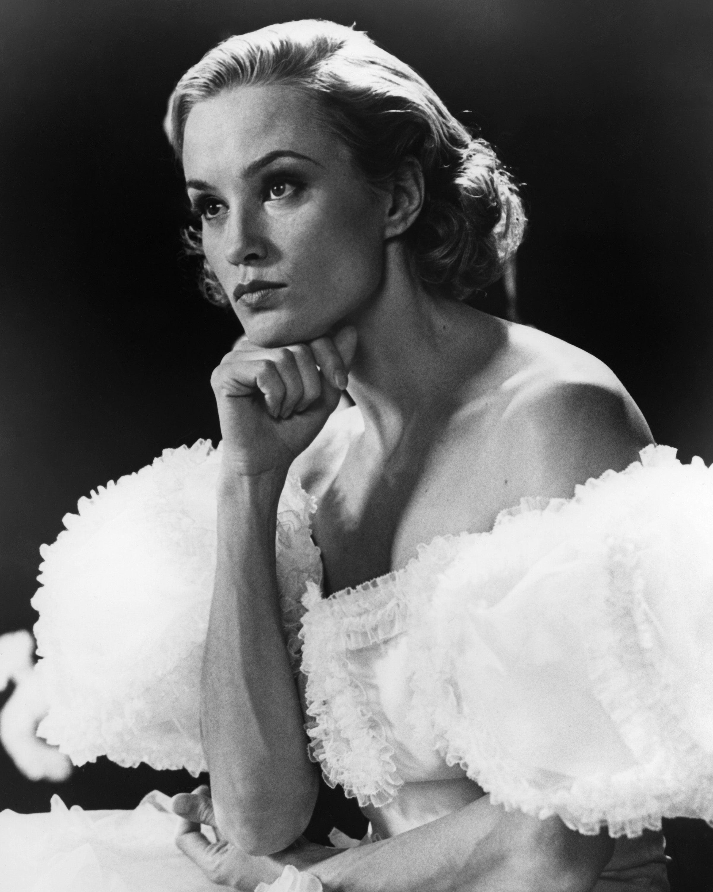 Jessica Lange as actress Frances Farmer in the biopic "Frances" in 1982 | Source: Getty Images