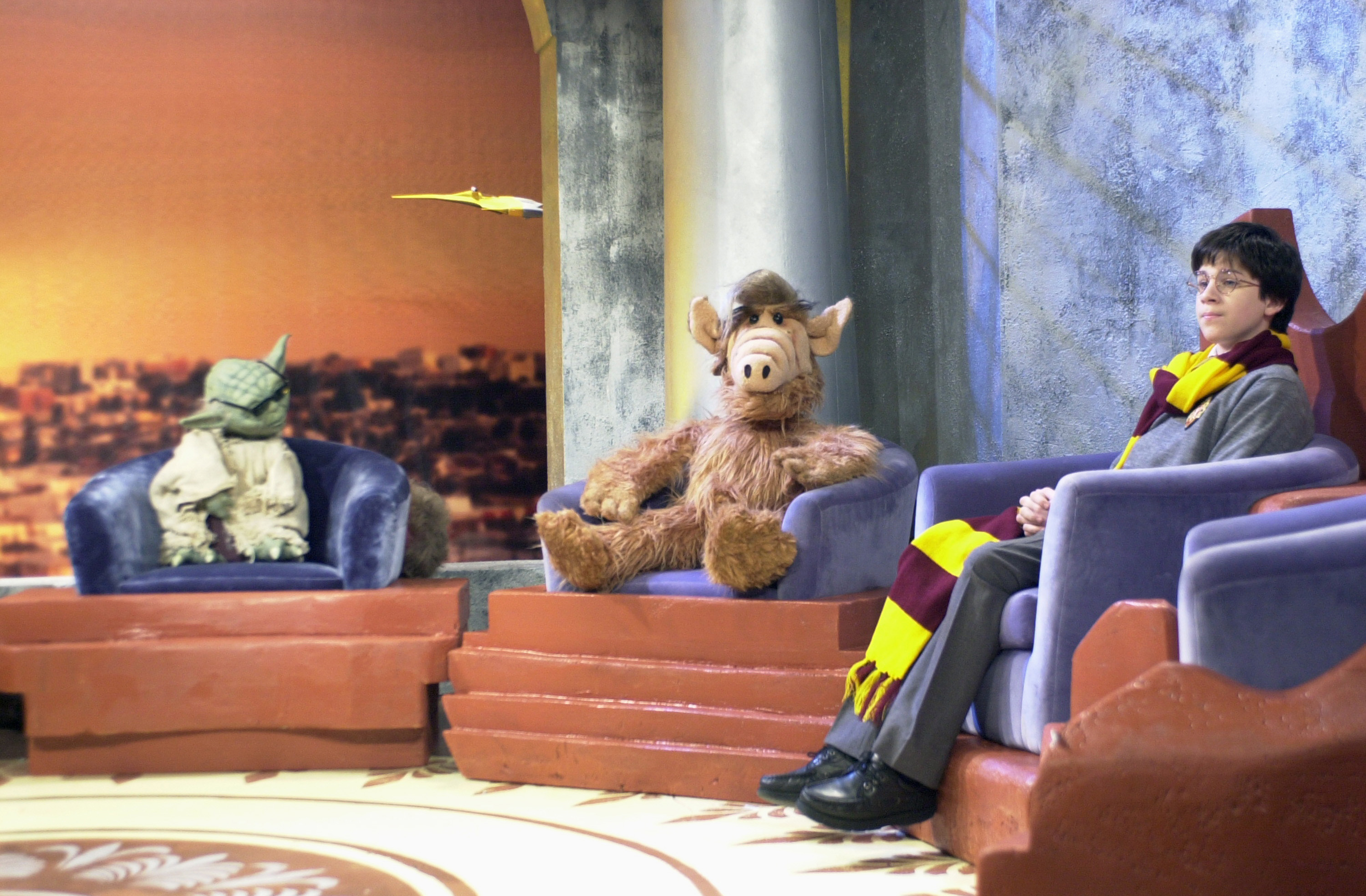 Yoda, ALF, Harry Potter during the "HBO First Look" skit on January 12, 2002. | Photo: Getty Images