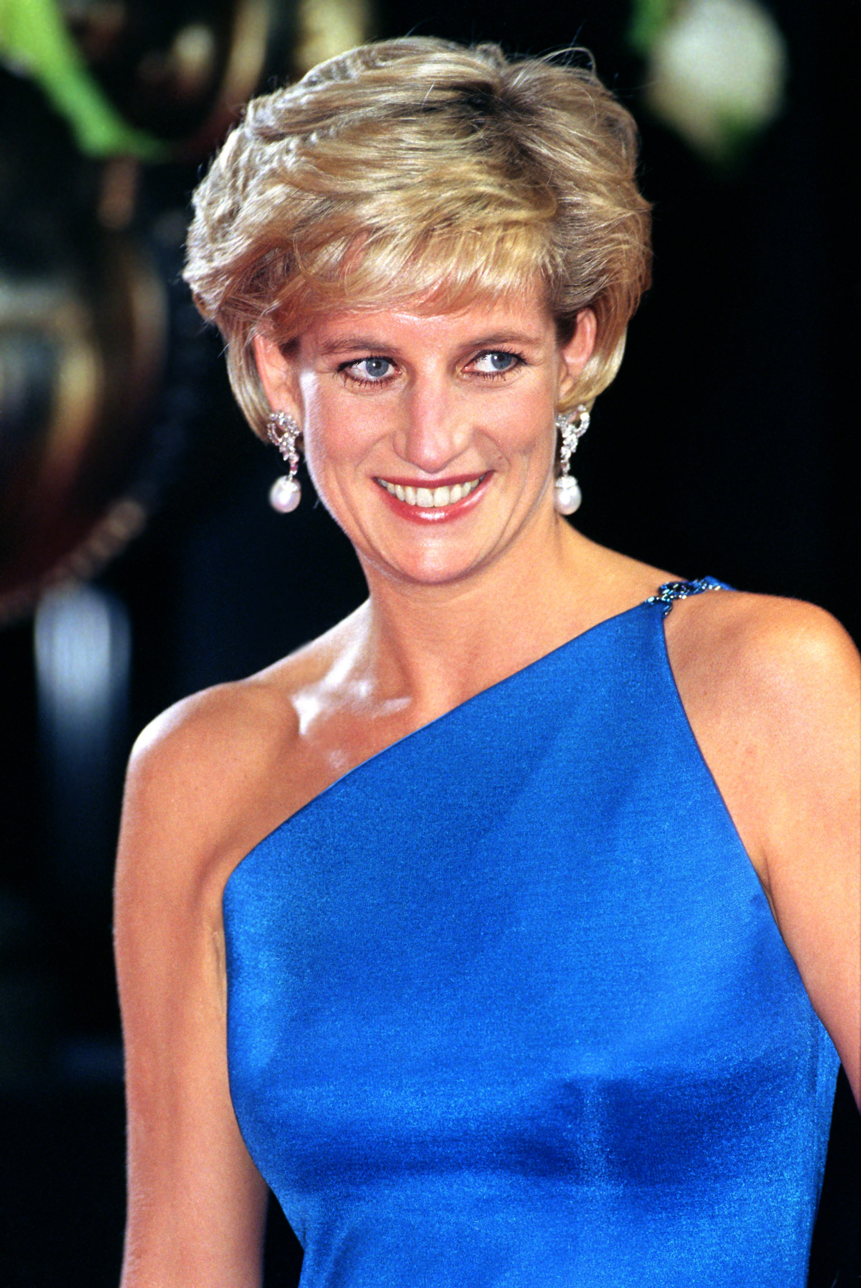 Diana, Princess of Wales, at the Victor Chang Research Institute dinner dance during her visit to Sydney, Australia on October 31, 1996 | Source: Getty Images