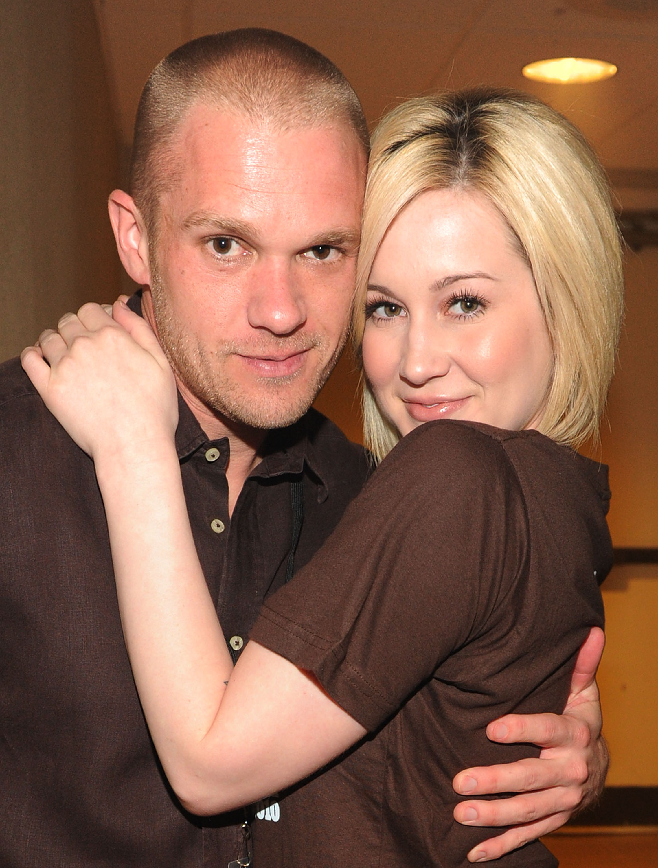 Kyle Jacobs with Kellie Pickler backstage during the "Music City Keep on Playin'" benefit concert at the Ryman Auditorium, on May 16, 2010, in Nashville, Tennessee. | Source: Getty Images