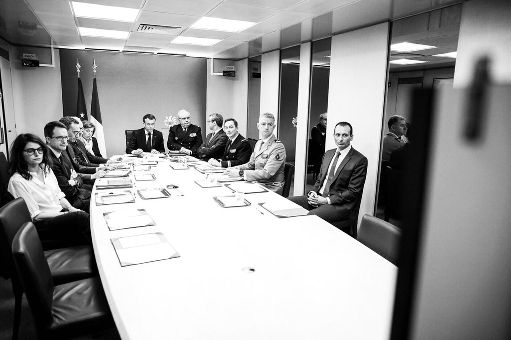 Réunion de la présidence dans le PC Jupiter | Photo: Twitter/Soazig de la Moissonnière Réunion de la présidence dans le PC Jupiter | Photo: Twitter/Soazig de la Moissonnière