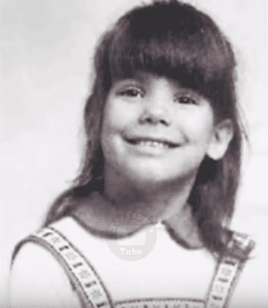 "Oceans Eight" actress, Sandra Bullock when she was only a young girl | Photo: YouTube/ Top Famous Tube