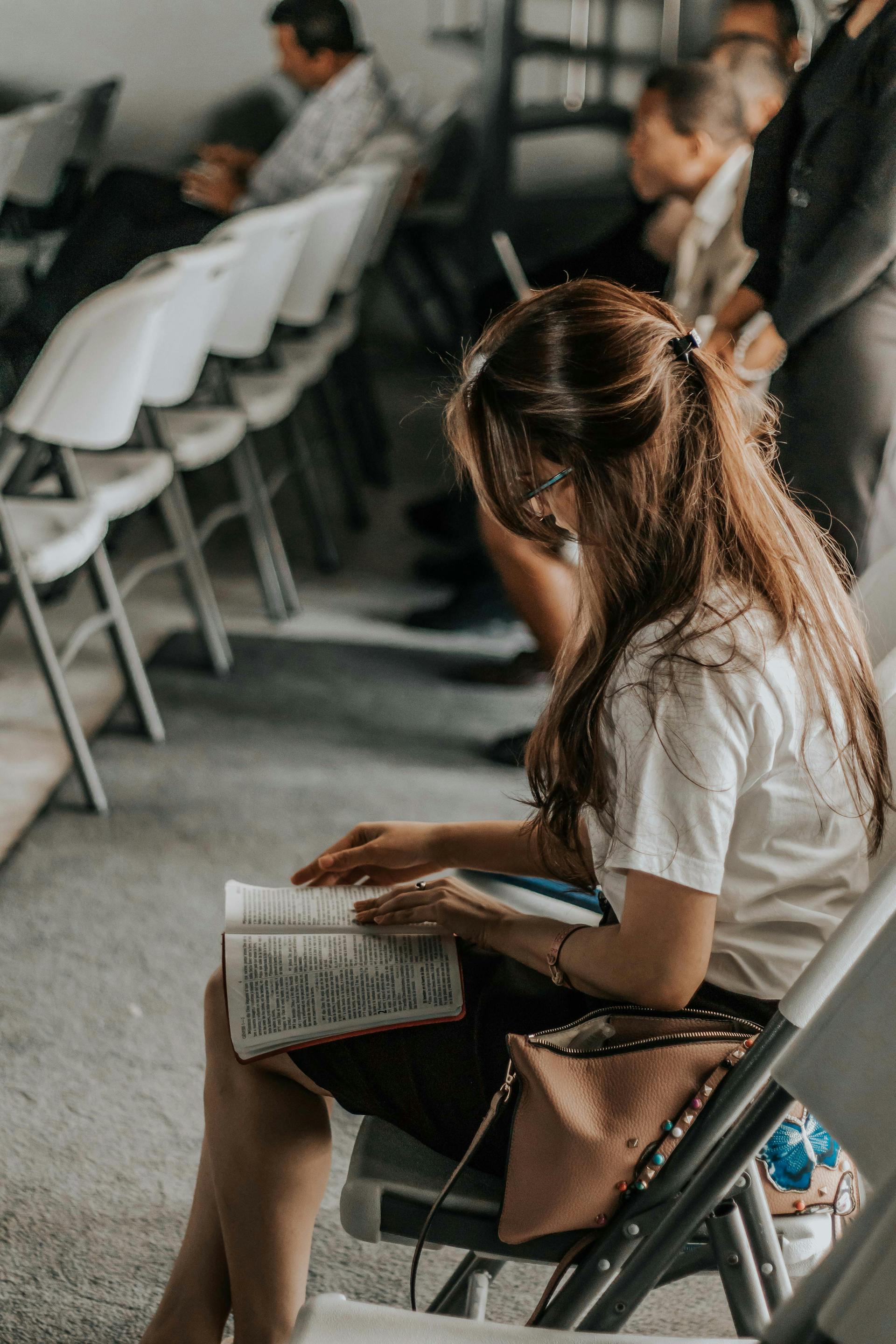 A female student sitting in the classroom | Source: Pexels