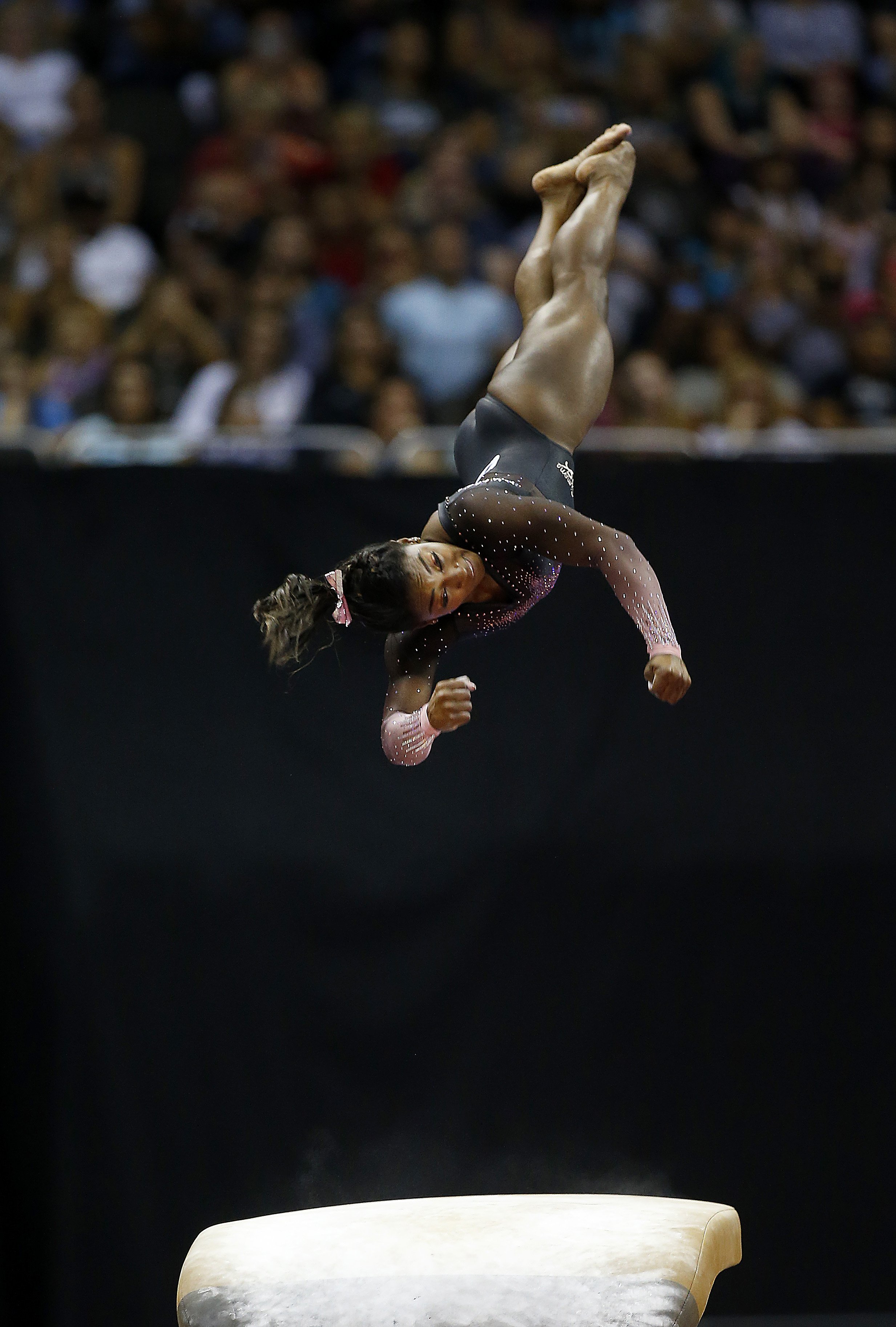 Simone Biles competes on the vault during the Women's Senior competition of the 2019 U.S. Gymnastics Championships at the Sprint Center on August 11, 2019 in Kansas City, Missouri | Photo: Getty Images